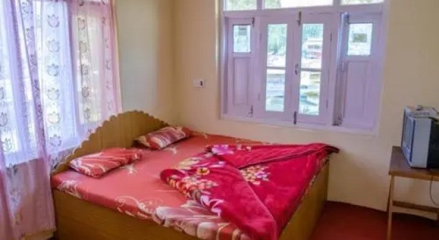 Chachoo Palace, Забронировать Отель Сринагар Jammu & Kashmir Ski