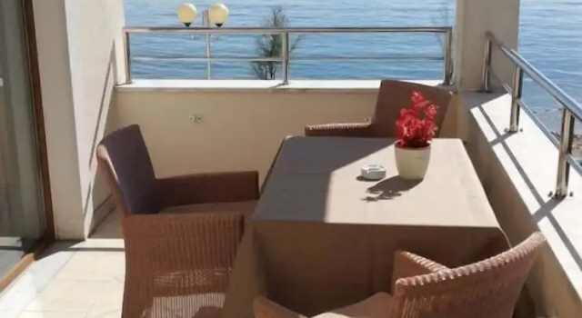 Люкс Comfort c 1 комнатой с балконом и с видом на море Villa Ivana