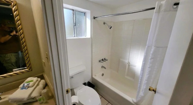 Номер Comfort Roses Motel