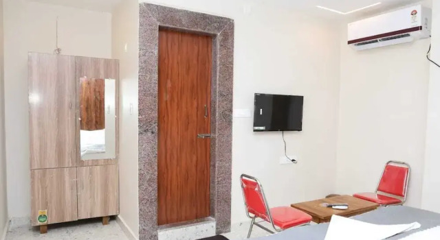 Номер Superior Super Hotel O Tirupati Chennai Highway Formerly Rama Home stay