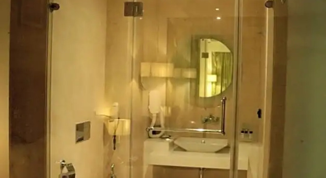 Номер Superior Holiday Inn Chandigarh Panchkula