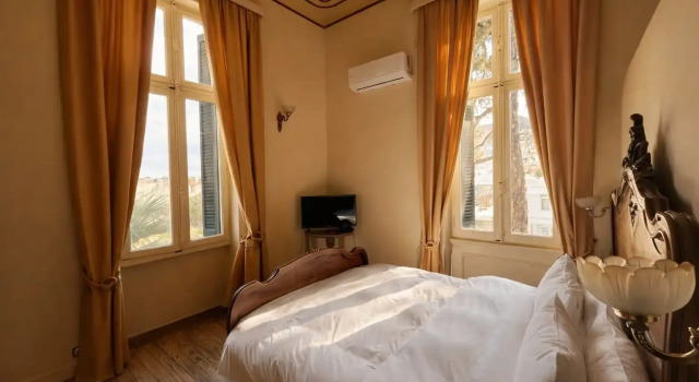 Полулюкс Loriet Hotel