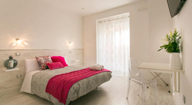 Кровать в общем номере Hostal Met Madrid