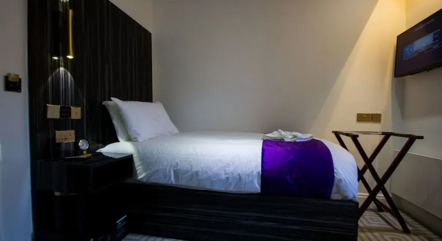 Standard single cameră DJ Suites Blackpool