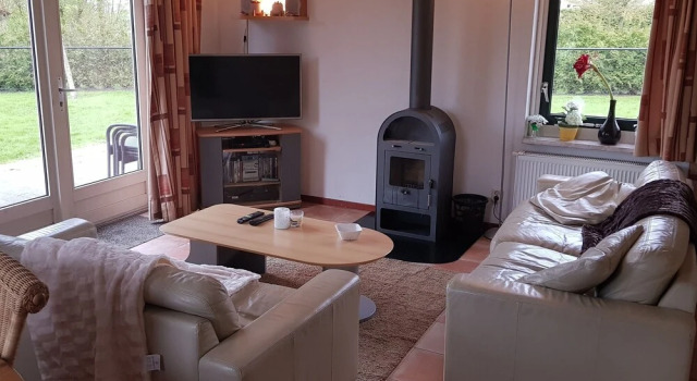 Nice Holiday Home with Sauna & Hot Tub near Wadden Sea, Book Hotel Tzummarum Friesland