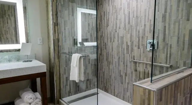 Четырёхместный номер Standard Courtyard by Marriott Lake Jackson