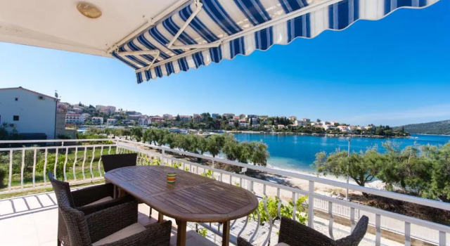Апартаменты с 3 комнатами Apartment Rozana