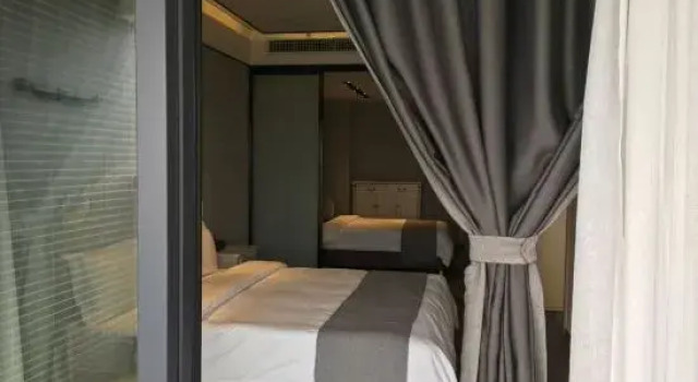 Люкс с 2 комнатами с балконом и с видом на реку Banyan Bay Huizhou Hotel