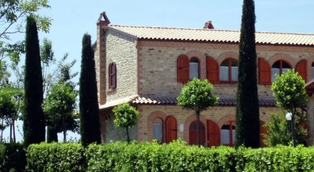 Mountain view Holiday home in Montelparo Marche with Swimming Pool, Rezervovat Hotel  