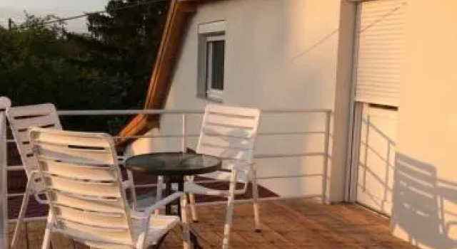 Bella Badacsony Vendégház, Забронировать Отель Бадачоньтомай Бадачонь, рядом с Szegedy Roza House Literature Museum