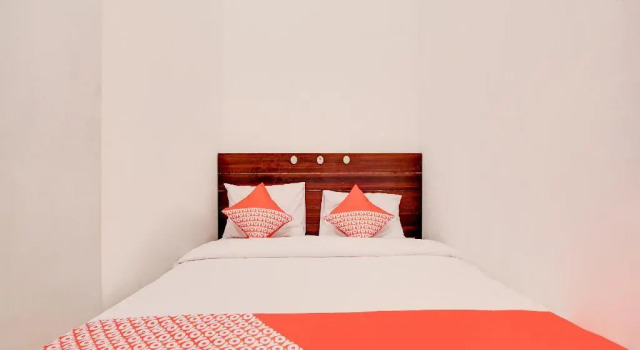 Ndalem Dasuriah, Book Hotel Baturetno 