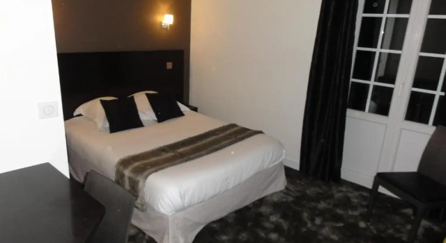 Двухместный номер Premium с балконом Hôtel Le Croiseur Ginette