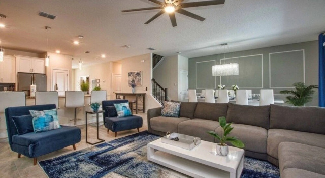 Storey Lake 8 Bed Lake Front Pool & Spa - 1684str 8 Bedroom Home by RedAwning, Varaa Lomakeskus Kissimmee Kissimmee