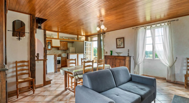 Vintage Holiday Home in Loubejac with a Private Pool, Book Hotel Hoteller i Loubejac med pool, Swimmingpool
