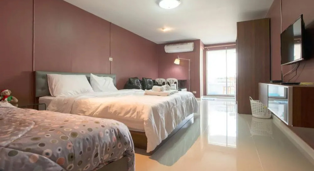 Bangkok Room by City Court Condo