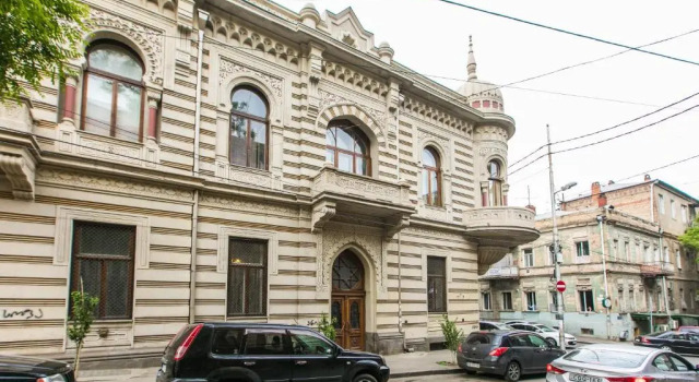 KuXoS Apartment On Machabeli Street, Забронировать Апартаменты/квартира Апартаменты Тбилиси, рядом с Пантеон Мтацминда, Апартаменты/квартира