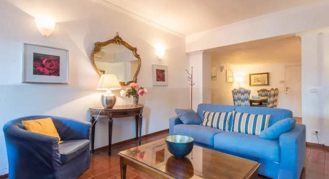 RSH Giulia Large Piazza Navona Apartment