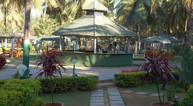 Номер Standard Royal Orchid Resort & Convention Centre, Yelahanka Bangalore