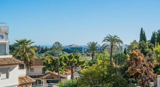 Señorío de aloha 2 bedroom within walking distance to Puerto Banus