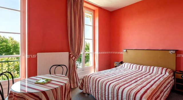 Hôtel Restaurant Emile Job, Rezervasyon Otel Montmerle-sur-Saone Ain