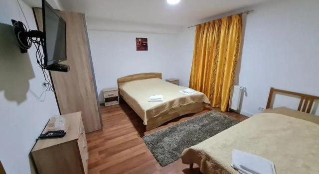 Pensiunea Casa Zmeilor, Забронировать Отель Стацьюня-Климатерикэ-Сымбэта Брашов