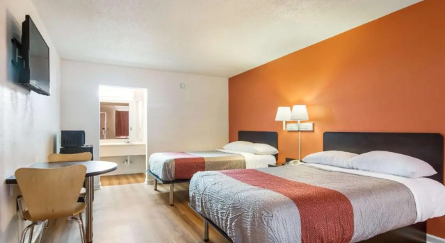 Четырёхместный номер Standard Motel 6-Warner Robins, GA