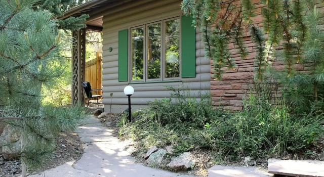 Sunnyside Knoll: 9 1 Bedroom Cabin