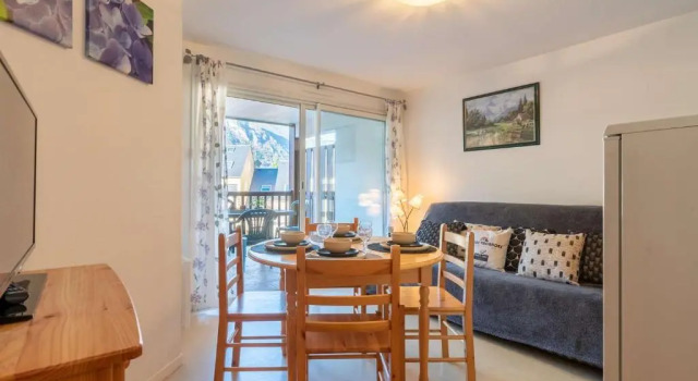 Appartement Saint-Lary-Soulan, 2 pièces, 6 personnes - FR-1-296-136, Забронировать Апартаменты/квартира Отели в центре Сен-Лари-Сулан, в центре, Парковка