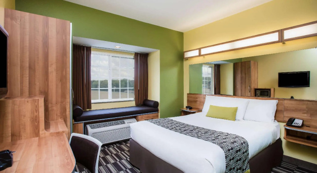 Двухместный номер Standard Microtel Inn and Suites by Wyndham