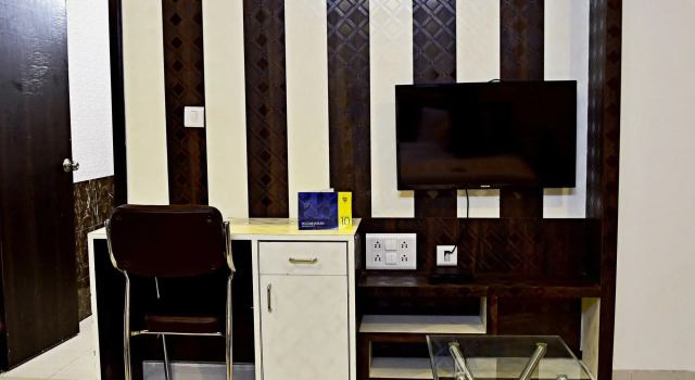 Fabhotel Wood Stay Inn