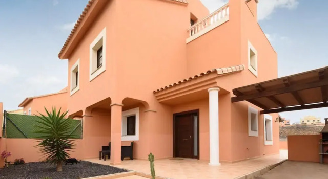 Casa Naranja Sleeps 6 With Golf Views, Prenota Villa La Oliva Fuerteventura