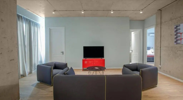 2BR apartment with 2 balconies in heart of the city