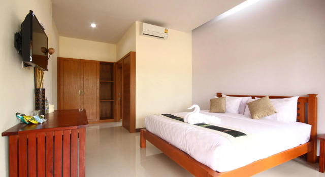Juntima Boutique Hotel, Забронировать Бутик-отель Отели Пхетчабури 3 звезды, 3*