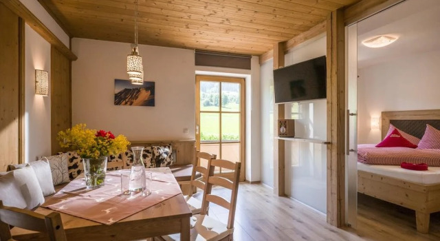 Grittlmühle Chalet Ferienwohnungen, Забронировать Шале Отели Тироля с бассейном, Бассейн