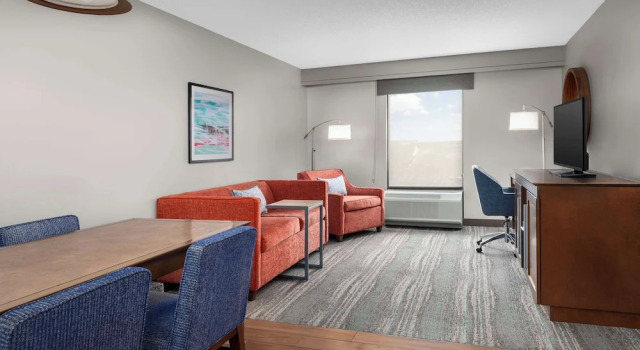Люкс c 1 комнатой Hampton Inn & Suites at Lake Mary Colonial Townpark