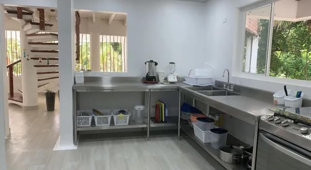 Коттедж с балконом Hotel Casa De Las Flores