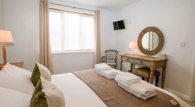 Fox's Den, Rezervasyon Otel Hampshire havuzlu oteller, Yüzme Havuzu