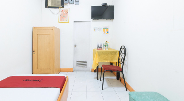 Одноместный номер Standard RedDoorz near East Avenue Medical Center