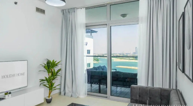 LUX - Opulent Island Suite 5, Забронировать Апартаменты/квартира Пальма Джумейра , рядом с Jumeirah Palm Tram Station