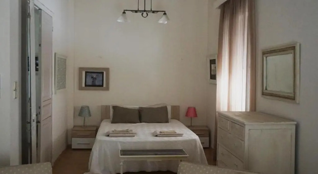 Апартаменты Independent entrance Apt - 130M2 - Garden - Private Parking