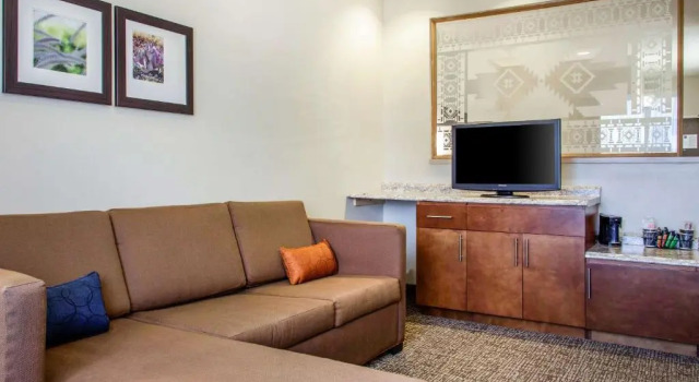 Люкс Fairfield by Marriott Inn & Suites Scottsdale Old Town