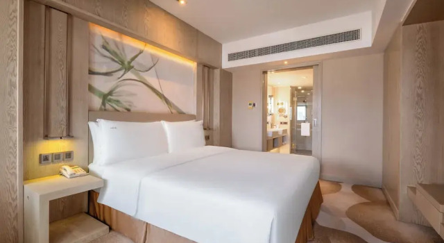 Двухместный номер Standard c 1 комнатой с видом на город Holiday Inn Kunming City Centre by IHG