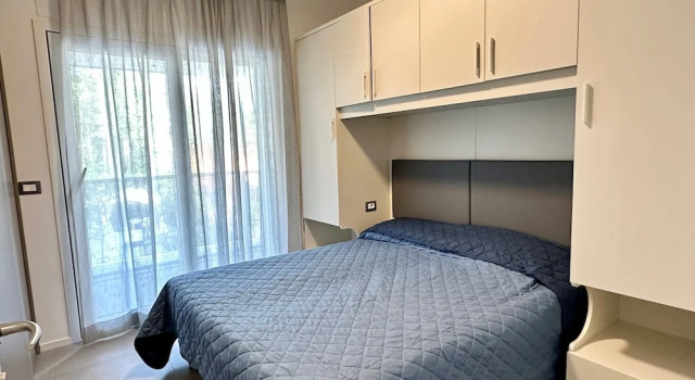 Pool Apartment 400m From Beach
