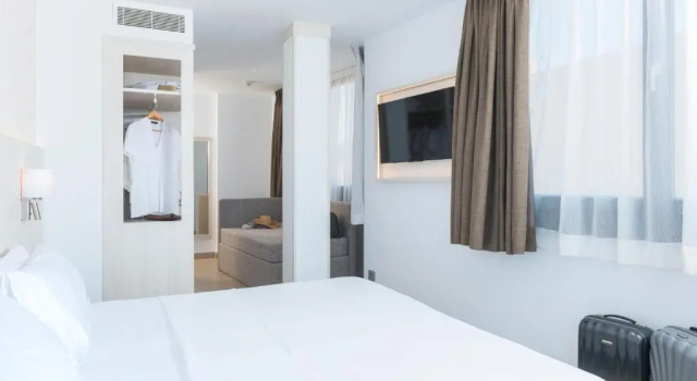 Трёхместный номер с видом на море Hotel Marsol