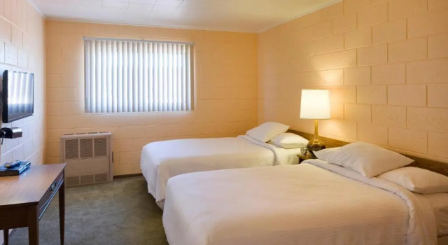 Четырёхместный номер Standard Sunset Motel Moriarty