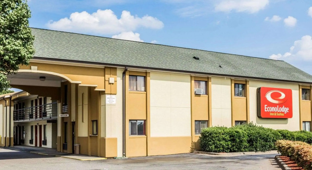 Econo Lodge Inn & Suites Matthews - Charlotte, Book Inn Matthews North Carolina