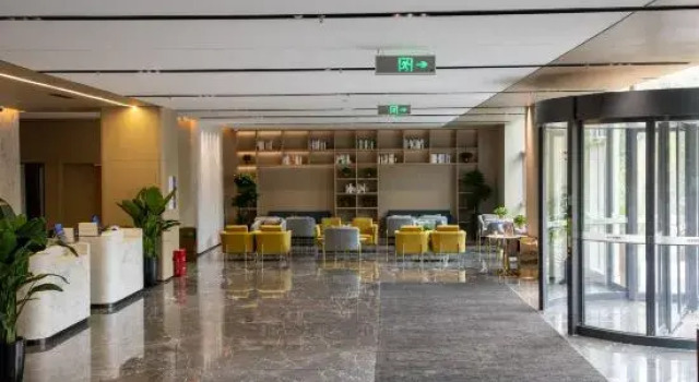 Zhengzhou Xinzheng International Airport Talent Hotel, Rezerwuj Hotel Hotele 4-gwiazdkowe w Henan, 4*