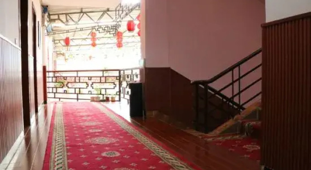 Jundong Hotel (Jianshui Ancient City Chaoyang Building Branch)