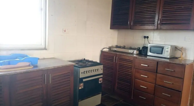 Апартаменты с балконом 4 Bed Flat - Sleeps 8 - Pets - Pool - Parking