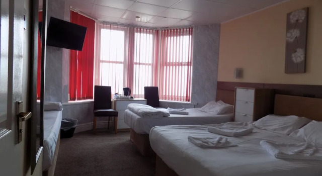 Четырёхместный номер Standard с видом на море The Royal Windsor Hotel